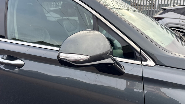 Hyundai Santa Fe 2.2 CRDi Premium 5dr Auto Diesel Estate